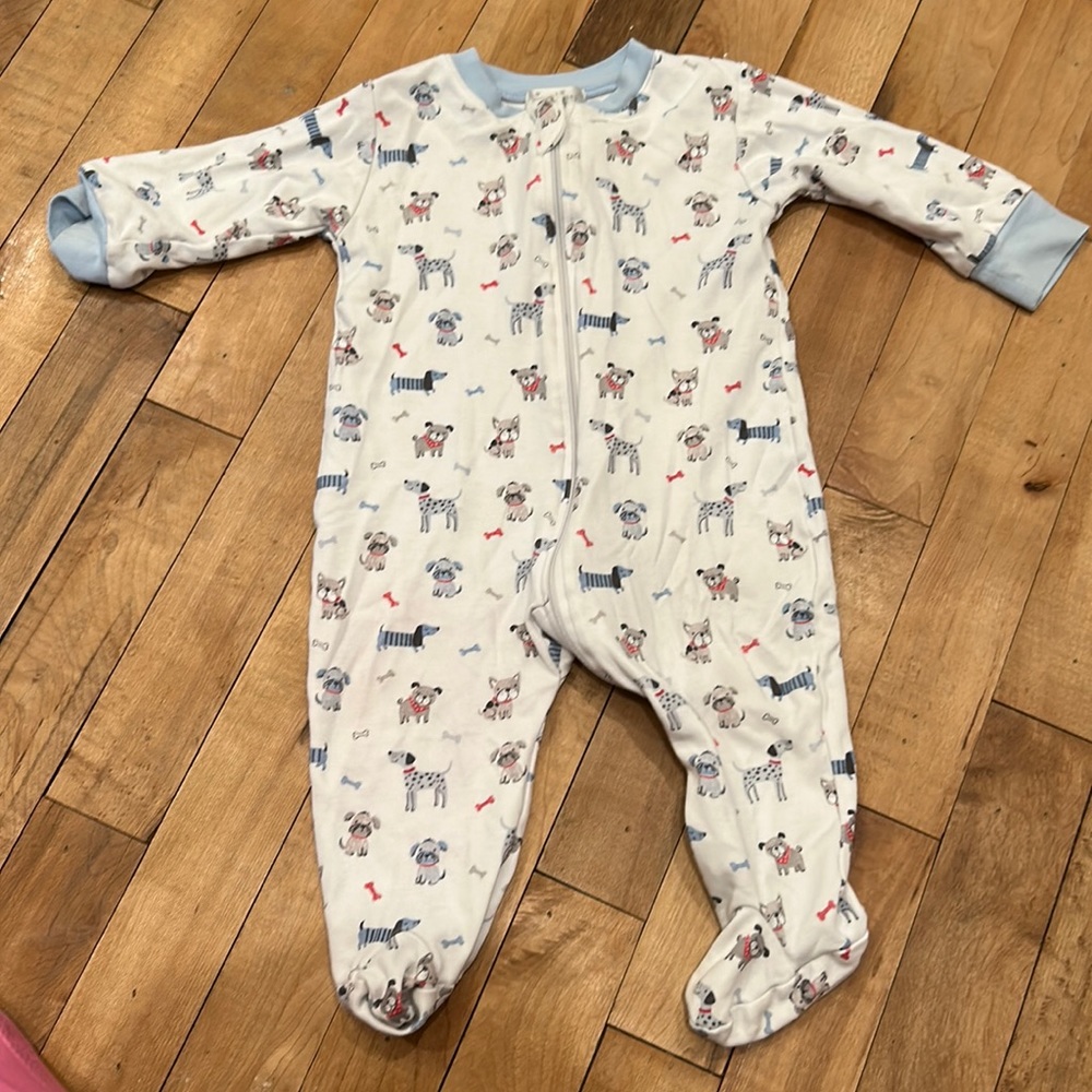 Kissy Kissy  6-9m Pima dogs cotton footie